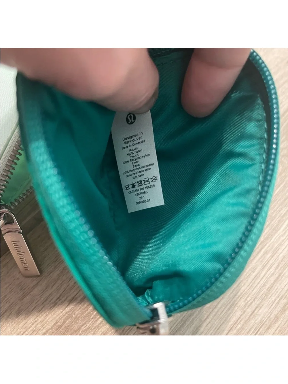 Lululemon Dual Pouch Wristlet Emerald Ice/ Mint Moment O/S W9FB8S